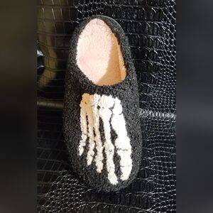 Skull Slippers Unisex